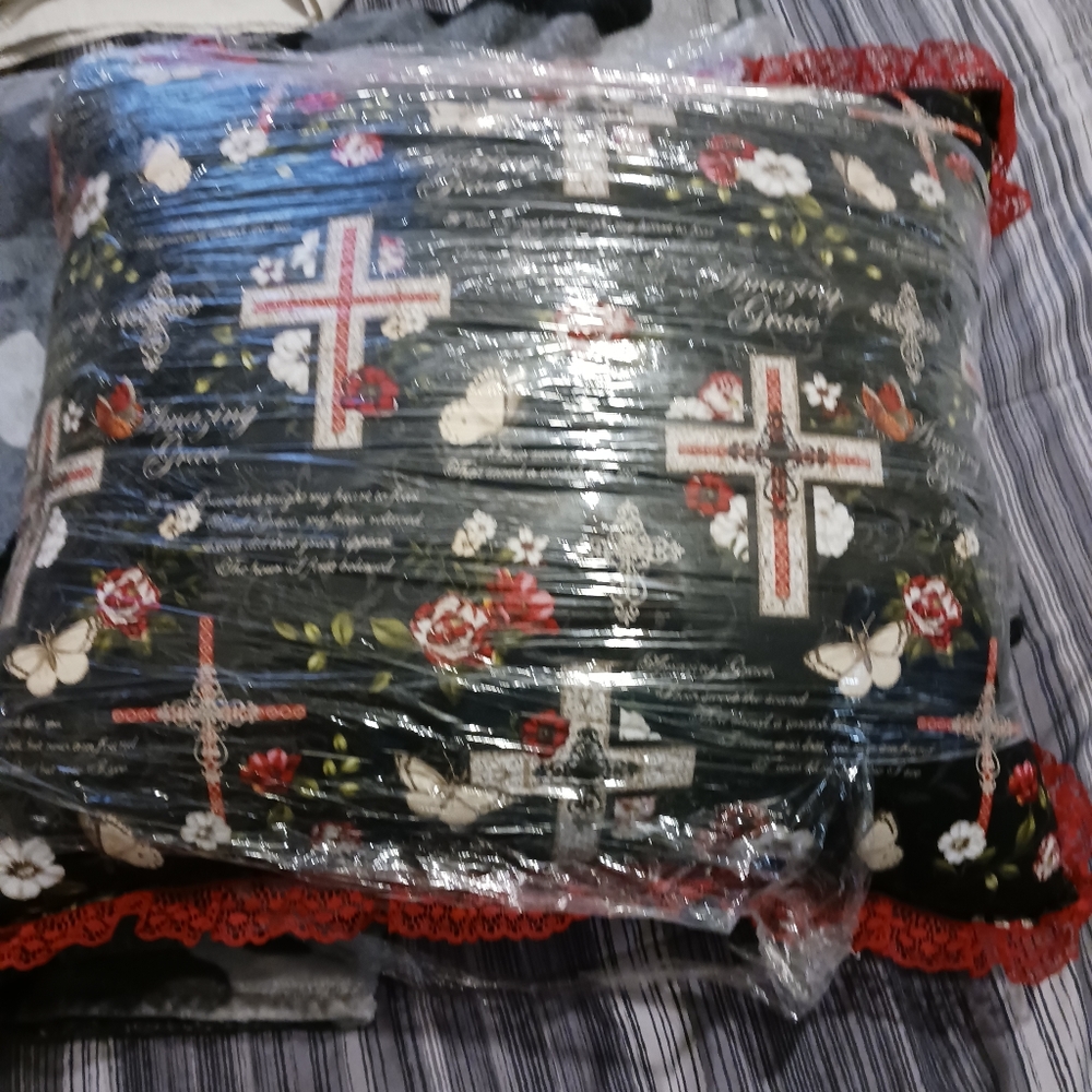 Pillows - Picture 3 of 4